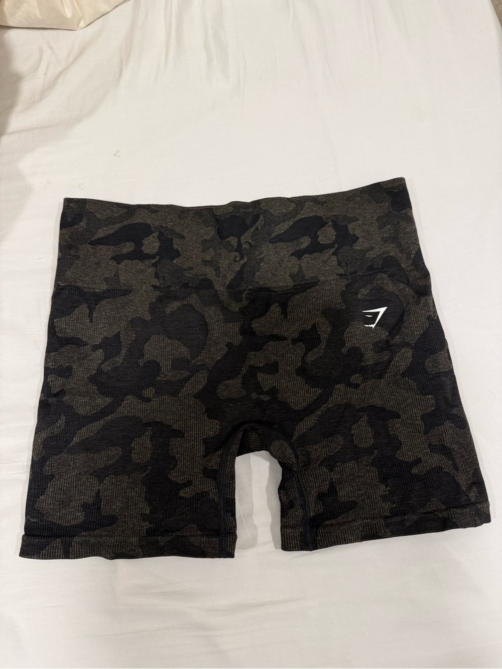 Gymshark black & gray camouflage shorts #gymshark #camo